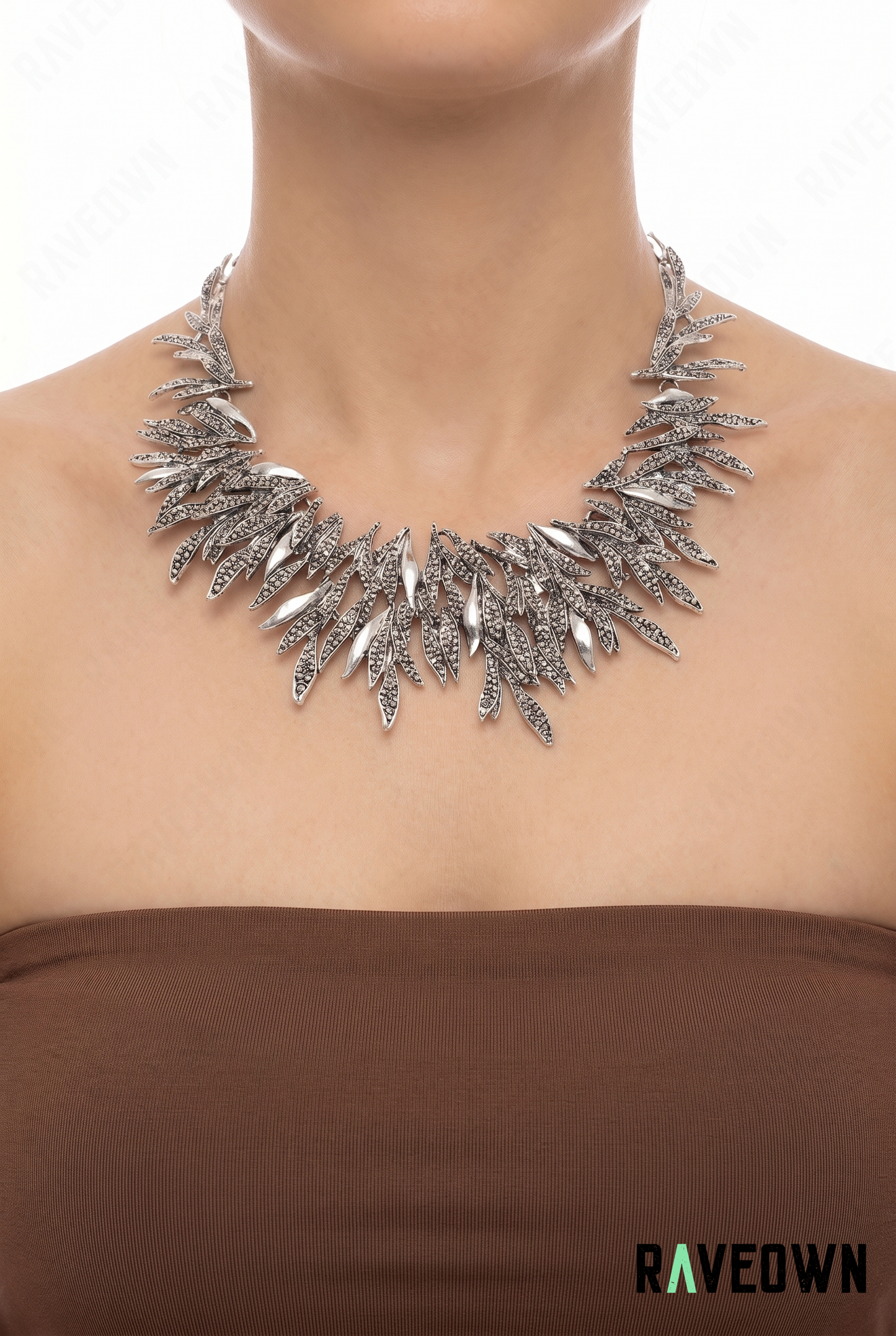 Collier Ras de Cou Plumes Argentées | Nektra