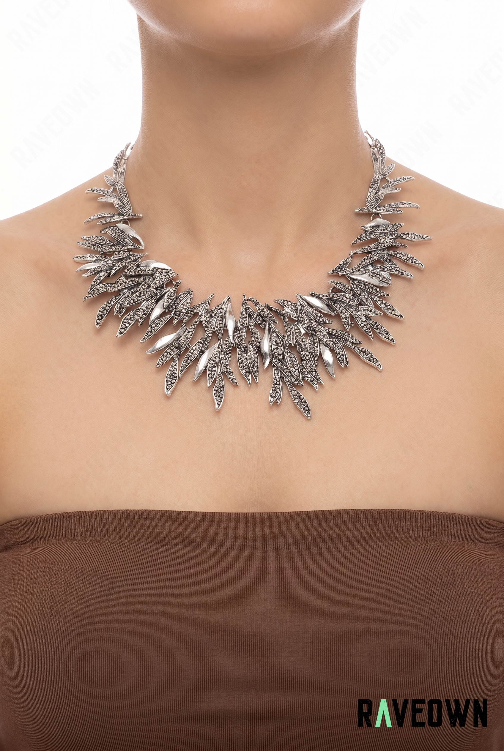 Collier Ras de Cou Plumes Argentées | Nektra