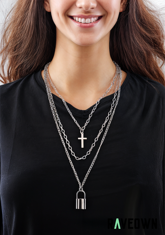 Collier Multi Chaînes avec Cadenas & Croix C2 | Nektra